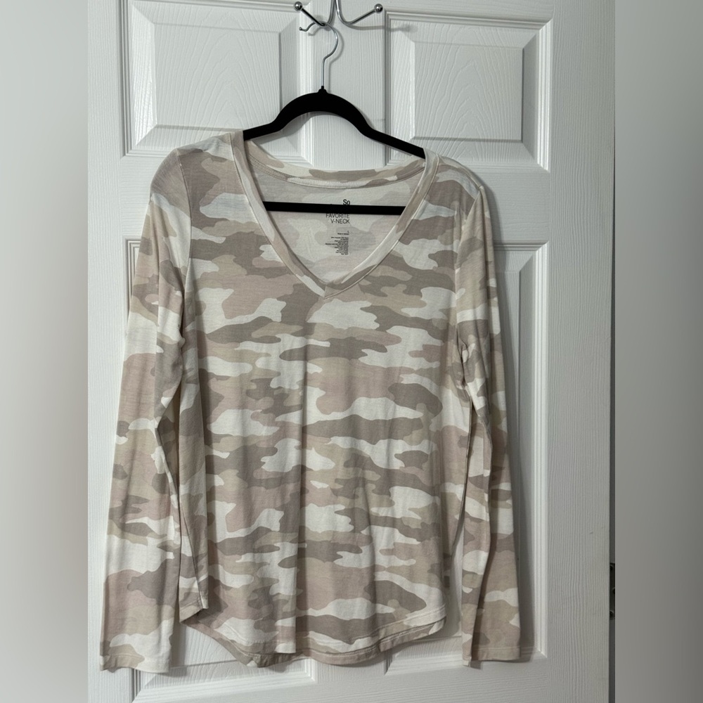 SO Camo pattern Pink and Tan Long Sleeve V-neck Relaxed T-Shirt
